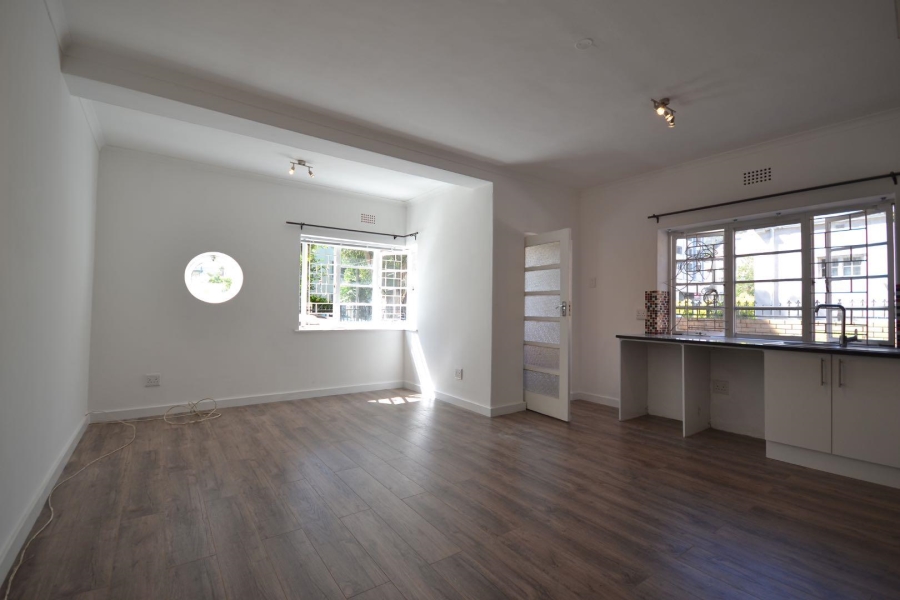 1 Bedroom Property for Sale in Sea Point Western Cape